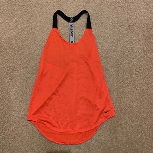 ✨NWOT✨Nike racer back tank